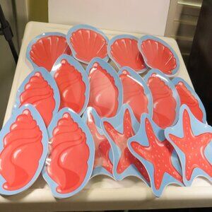 Melamine (16) Pink Seashell Plates on blue background 7"